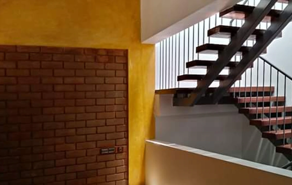 stretcher-bond-slider-2